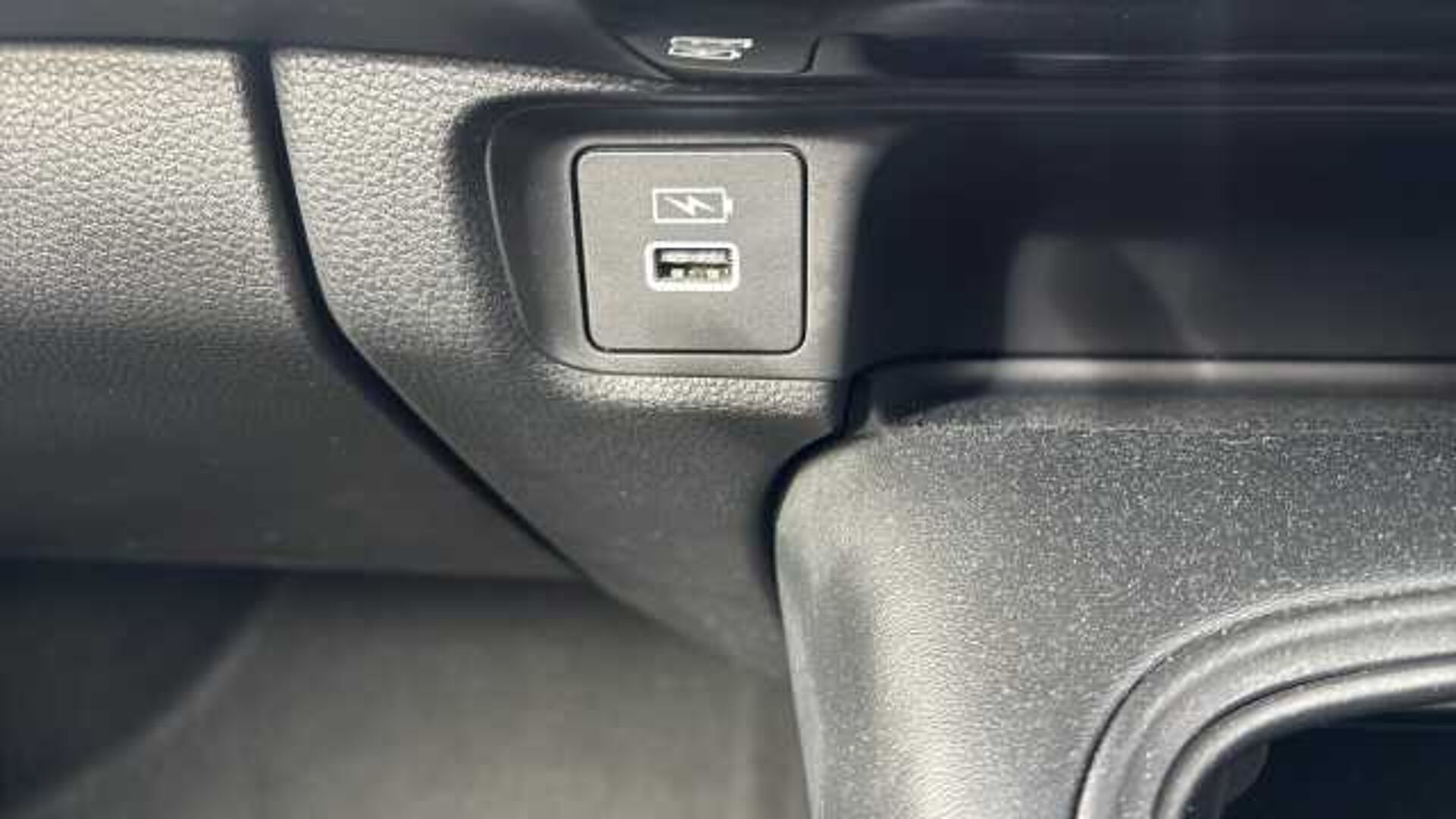 Honda HR-V e:HEV 1.5 eHEV Elegance 5dr CVT Hybrid Hatchback 