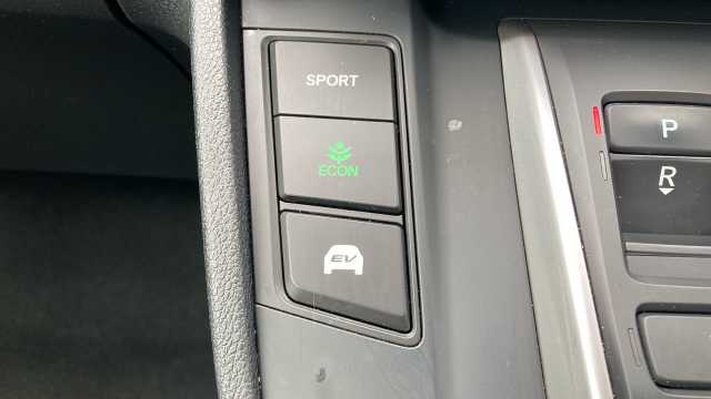 Honda CR-V e:HEV 2.0 i-MMD Hybrid SR 5dr eCVT Hybrid Estate 