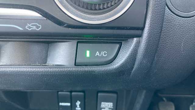 Honda Jazz 1.3 i-VTEC SE 5dr Petrol Hatchback 