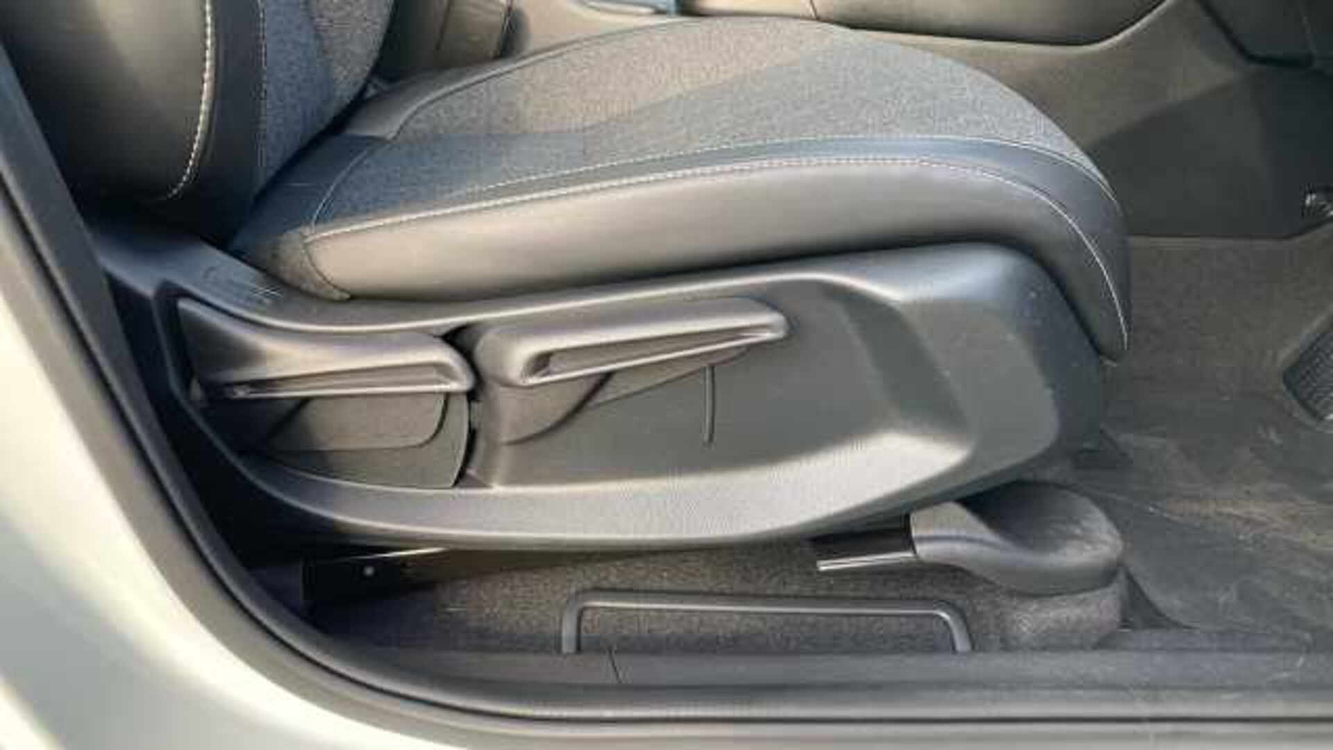 Honda Jazz e:HEV 1.5 i-MMD Hybrid Advance 5dr eCVT Hybrid Hatchback 