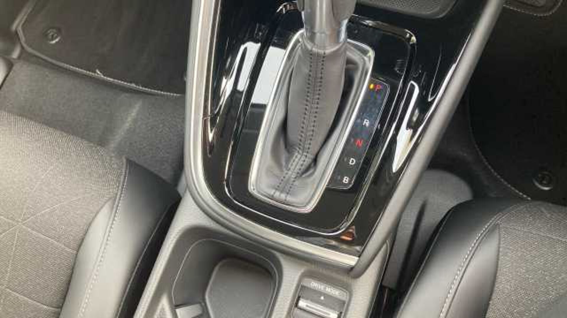 Honda HR-V e:HEV 1.5 eHEV Advance 5dr CVT Hybrid Hatchback 