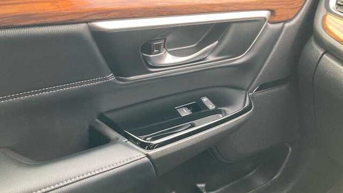 Honda CR-V e:PHEV 2.0 i-MMD Hybrid SR 5dr eCVT Hybrid Estate 