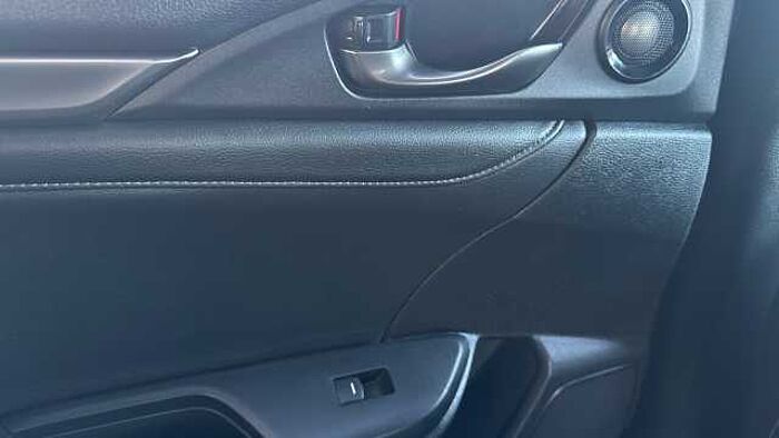 Honda Civic 1.5 VTEC Turbo Prestige 5dr CVT Petrol Hatchback 