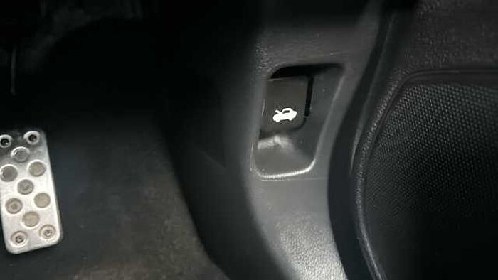 Honda Civic 1.5 VTEC Turbo Prestige 5dr CVT Petrol Hatchback 