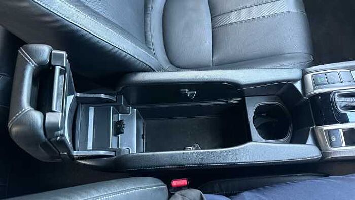 Honda Civic 1.5 VTEC Turbo Prestige 5dr CVT Petrol Hatchback 