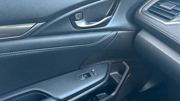 Honda Civic 1.5 VTEC Turbo Prestige 5dr CVT Petrol Hatchback 