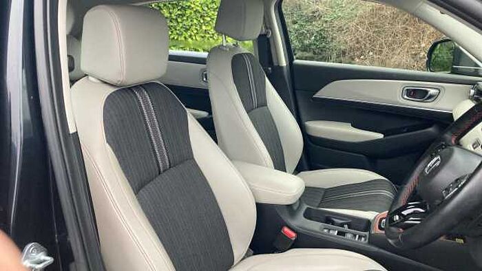 Honda HR-V e:HEV 1.5 eHEV Advance Style 5dr CVT Hybrid Hatchback 