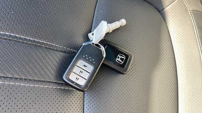 Honda Civic 1.5 VTEC Turbo Prestige 5dr CVT Petrol Hatchback 