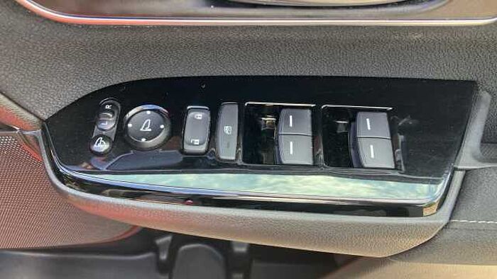Honda CR-V e:HEV 2.0 i-MMD Hybrid SE 5dr eCVT Hybrid Estate 